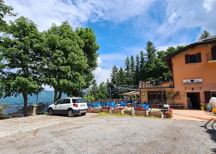 Hotel Carla Brunate