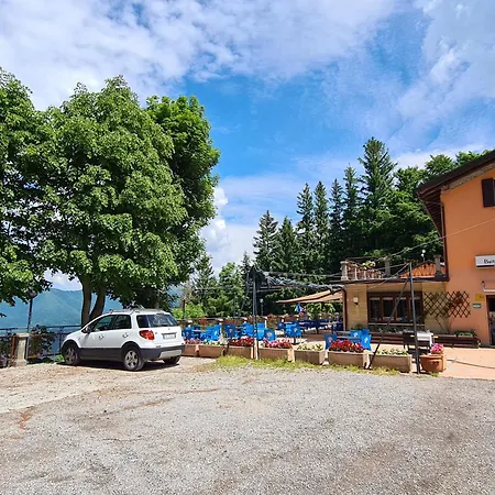 Hotel Carla Brunate